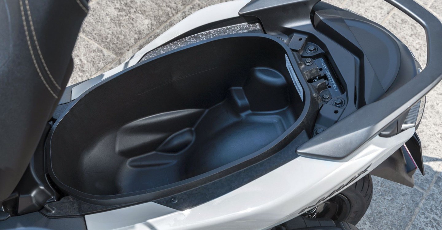 Verleihmotorrad Yamaha NMAX 125 Tech MAX vom Händler Zweirad Center Gawelleck