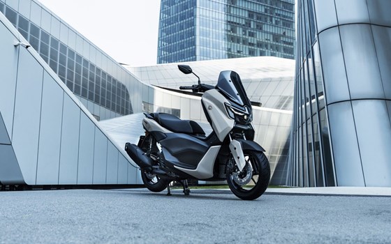 Verleihmotorrad Yamaha NMAX 125 Tech MAX vom Händler Zweirad Center Gawelleck - Bild 8 Verleihmotorrad Yamaha NMAX 125 Tech MAX vom Händler Zweirad Center Gawelleck - Bild 8