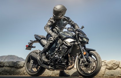Leihmotorrad Kawasaki Z900 70kW
