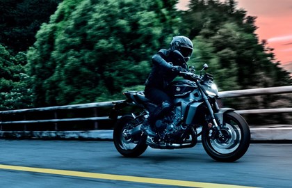 Leihmotorrad Yamaha MT-09 Leihmotorrad Yamaha MT-09