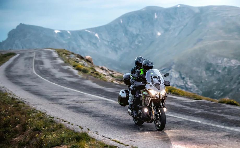 Verleihmotorrad Kawasaki Versys 1100 SE vom Händler OK moto Bild 4: Verleihmotorrad Kawasaki Versys 1100 SE vom Händler OK moto