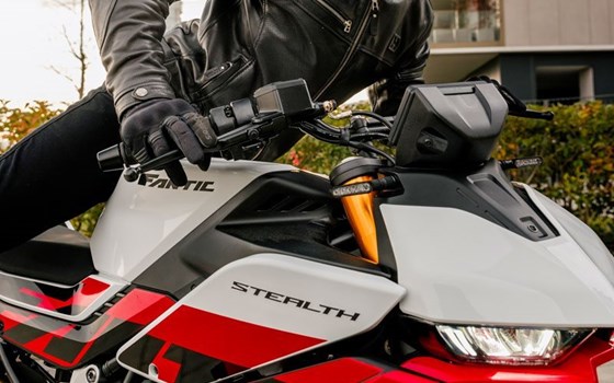 Verleihmotorrad Fantic Stealth 125 vom Händler OK moto - Bild 16