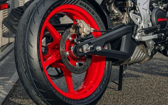 Verleihmotorrad Fantic Stealth 125 vom Händler OK moto - Bild 17