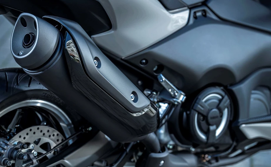 Verleihmotorrad Yamaha TMAX Tech MAX vom Händler MotoYama GmbH Bild 12: Verleihmotorrad Yamaha TMAX Tech MAX vom Händler MotoYama GmbH