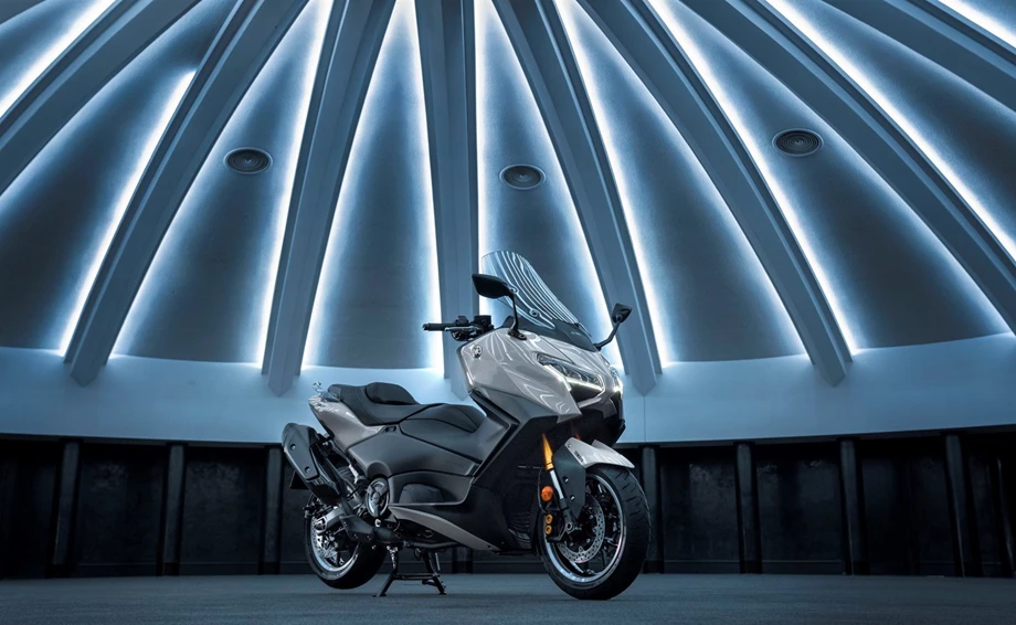 Verleihmotorrad Yamaha TMAX Tech MAX vom Händler MotoYama GmbH Bild 17: Verleihmotorrad Yamaha TMAX Tech MAX vom Händler MotoYama GmbH