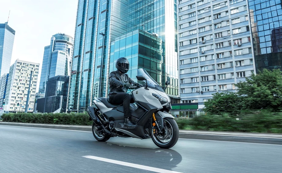 Verleihmotorrad Yamaha TMAX Tech MAX vom Händler MotoYama GmbH Bild 26: Verleihmotorrad Yamaha TMAX Tech MAX vom Händler MotoYama GmbH