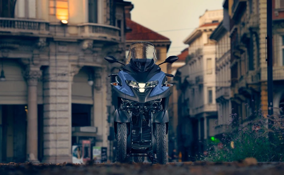 Verleihmotorrad Yamaha Tricity 300 vom Händler MotoYama GmbH Bild 5: Verleihmotorrad Yamaha Tricity 300 vom Händler MotoYama GmbH