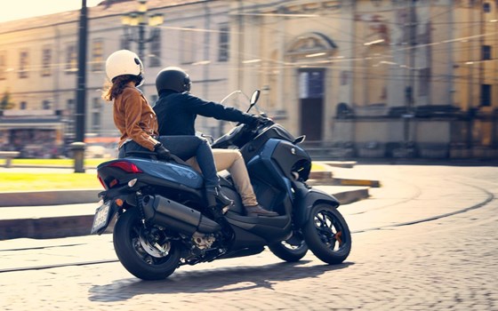 Verleihmotorrad Yamaha Tricity 300 vom Händler MotoYama GmbH - Bild 9 Verleihmotorrad Yamaha Tricity 300 vom Händler MotoYama GmbH - Bild 9