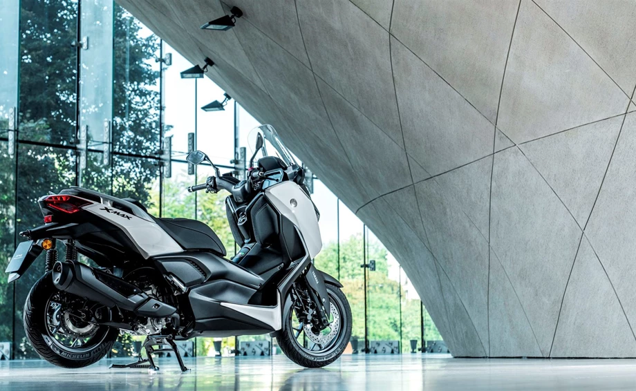 Verleihmotorrad Yamaha XMAX 300 Tech MAX+ vom Händler MotoYama GmbH Bild 15: Verleihmotorrad Yamaha XMAX 300 Tech MAX+ vom Händler MotoYama GmbH