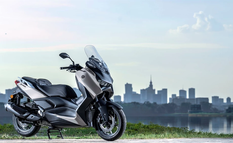 Verleihmotorrad Yamaha XMAX 300 Tech MAX+ vom Händler MotoYama GmbH Bild 8: Verleihmotorrad Yamaha XMAX 300 Tech MAX+ vom Händler MotoYama GmbH