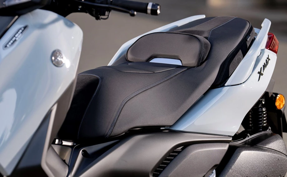 Verleihmotorrad Yamaha XMAX 300 Tech MAX+ vom Händler MotoYama GmbH Bild 9: Verleihmotorrad Yamaha XMAX 300 Tech MAX+ vom Händler MotoYama GmbH