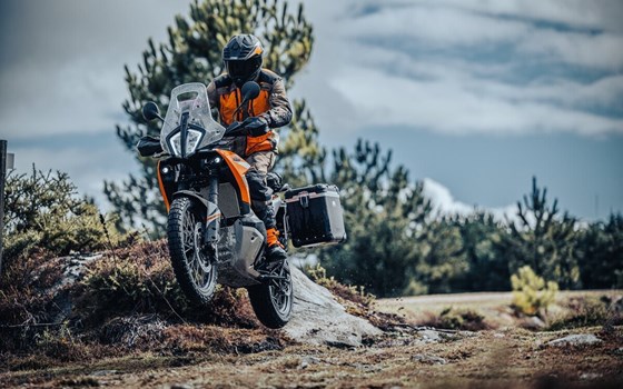 Verleihmotorrad KTM 890 Adventure vom Händler MotoYama GmbH - Bild 2 Verleihmotorrad KTM 890 Adventure vom Händler MotoYama GmbH - Bild 2