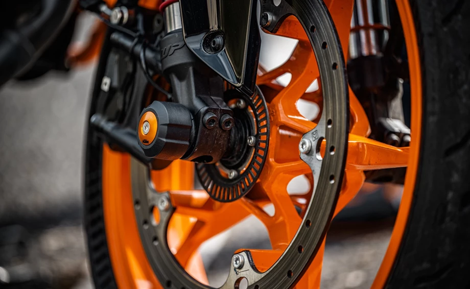 Verleihmotorrad KTM 390 Duke vom Händler Motorrad MV Bild 17: Verleihmotorrad KTM 390 Duke vom Händler Motorrad MV