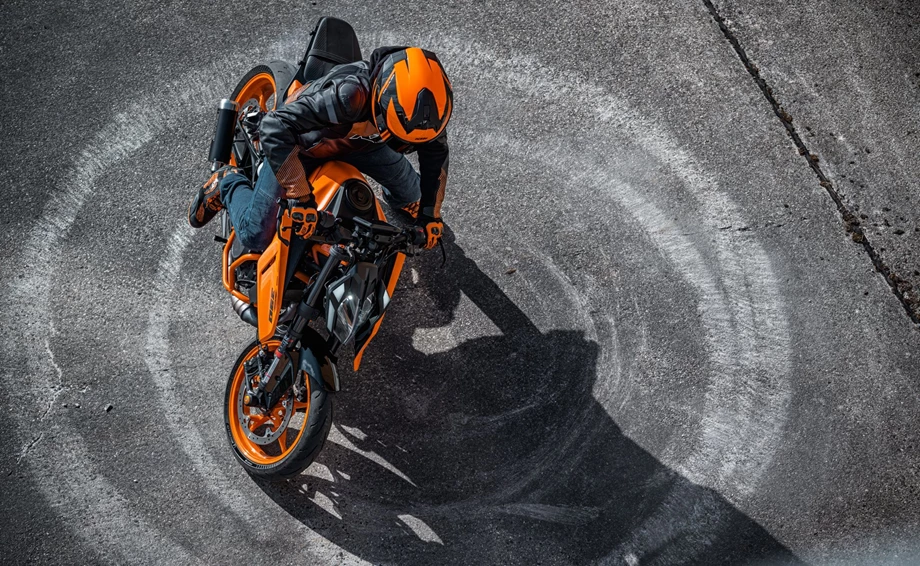 Verleihmotorrad KTM 390 Duke vom Händler Motorrad MV Bild 24: Verleihmotorrad KTM 390 Duke vom Händler Motorrad MV