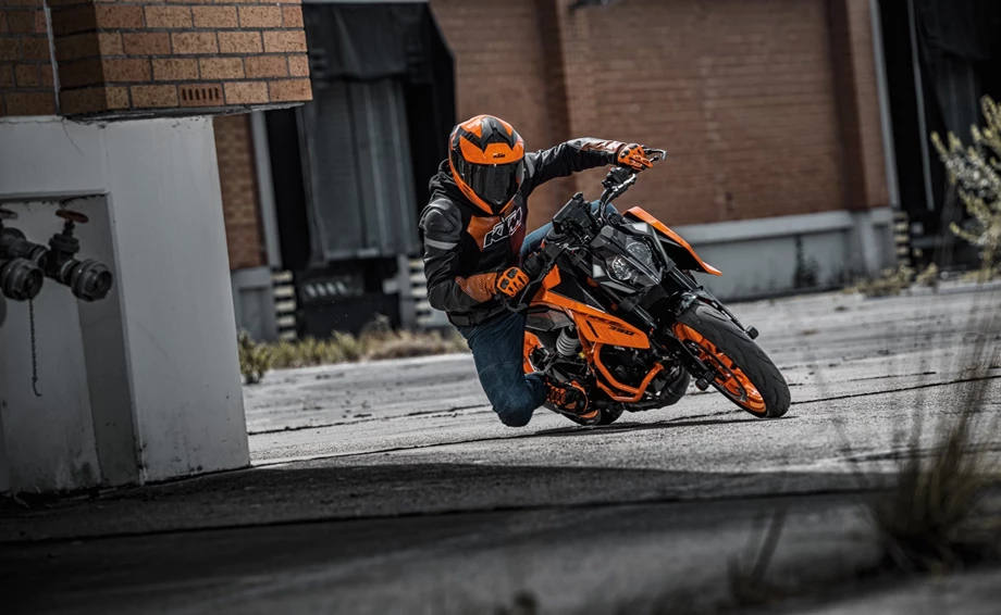 Verleihmotorrad KTM 390 Duke vom Händler Motorrad MV Bild 6: Verleihmotorrad KTM 390 Duke vom Händler Motorrad MV