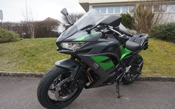 Verleihmotorrad Kawasaki Ninja 650 vom Händler Eichenberger Zweirad-Sport - Bild 2 Verleihmotorrad Kawasaki Ninja 650 vom Händler Eichenberger Zweirad-Sport - Bild 2