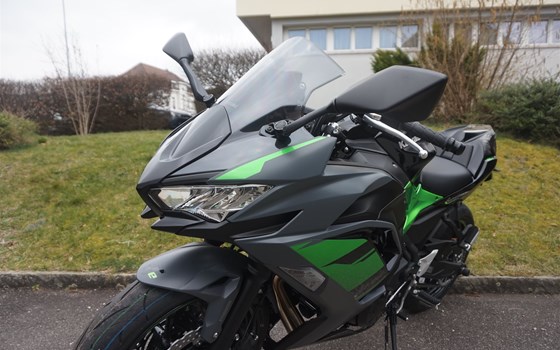 Verleihmotorrad Kawasaki Ninja 650 vom Händler Eichenberger Zweirad-Sport - Bild 5 Verleihmotorrad Kawasaki Ninja 650 vom Händler Eichenberger Zweirad-Sport - Bild 5