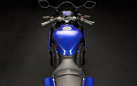 Verleihmotorrad Yamaha R3 vom Händler MüKe-Bikes GmbH - Bild 12