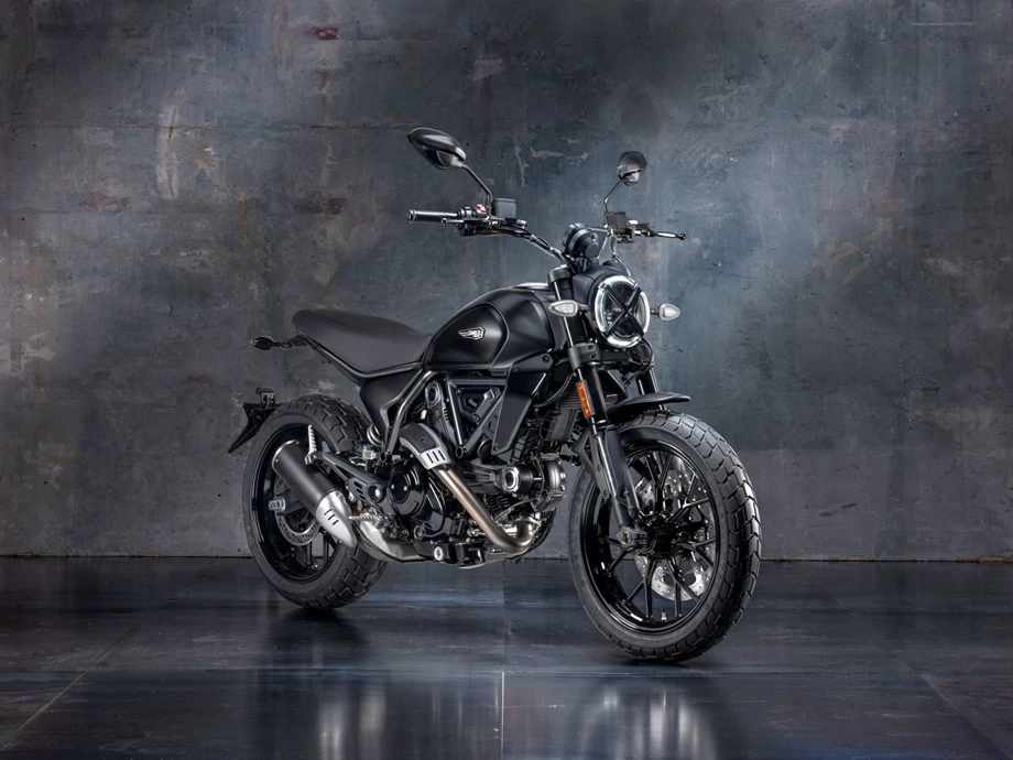 Verleihmotorrad Ducati Scrambler Icon Dark vom Händler Ducati Hamburg  Bild 2: Verleihmotorrad Ducati Scrambler Icon Dark vom Händler Ducati Hamburg