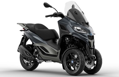 Leihmotorrad Piaggio MP3 310