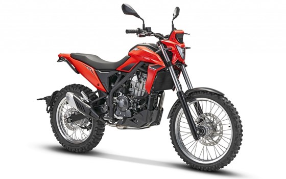 Verleihmotorrad Beta Alp 4.0 vom Händler Zweiradcenter Umbach GmbH - Bild 1 Verleihmotorrad Beta Alp 4.0 vom Händler Zweiradcenter Umbach GmbH - Bild 1