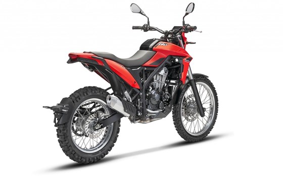 Verleihmotorrad Beta Alp 4.0 vom Händler Zweiradcenter Umbach GmbH - Bild 2 Verleihmotorrad Beta Alp 4.0 vom Händler Zweiradcenter Umbach GmbH - Bild 2