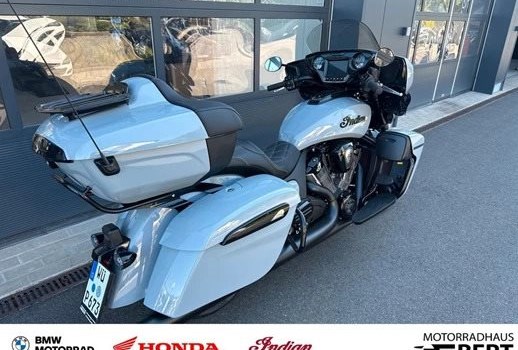 Verleihmotorrad Indian Roadmaster Powerplus Dark Horse vom Händler Motorradhaus Ebert e.K. - Bild 4 Verleihmotorrad Indian Roadmaster Powerplus Dark Horse vom Händler Motorradhaus Ebert e.K. - Bild 4