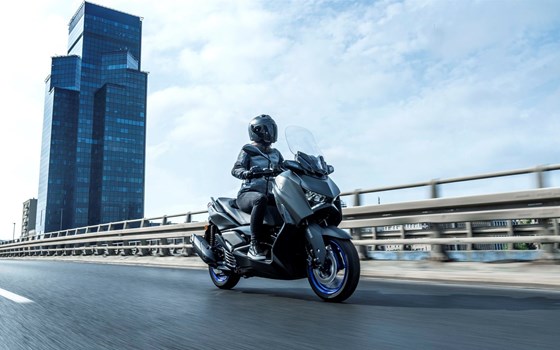 Verleihmotorrad Yamaha XMAX 125 vom Händler Motorrad-Center - Bild 15 Verleihmotorrad Yamaha XMAX 125 vom Händler Motorrad-Center - Bild 15