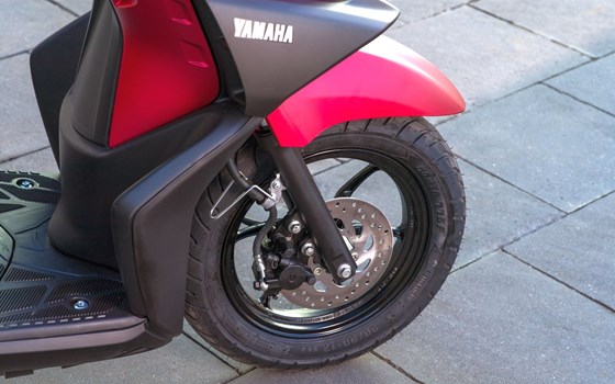 Verleihmotorrad Yamaha RayZR vom Händler Motorrad-Center - Bild 11 Verleihmotorrad Yamaha RayZR vom Händler Motorrad-Center - Bild 11