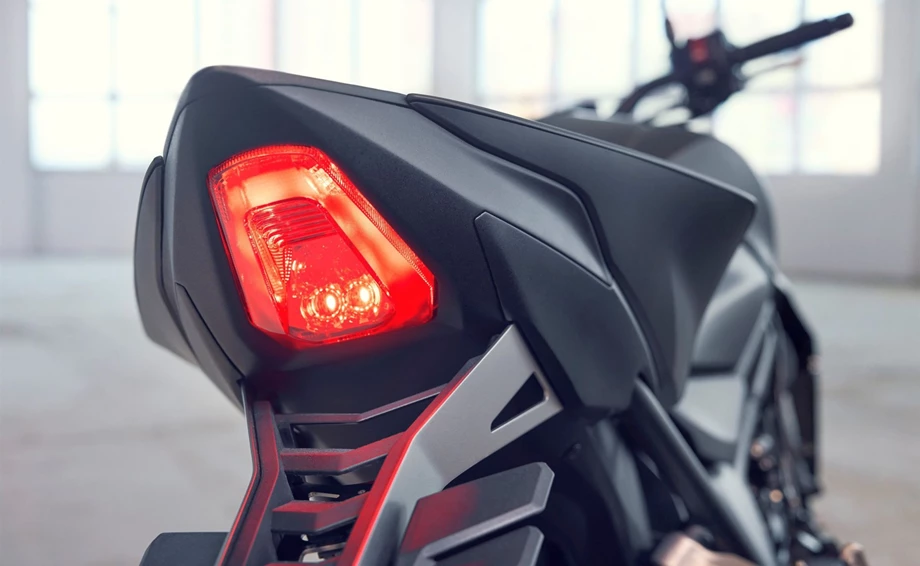 Verleihmotorrad Honda CB1000 Hornet SP vom Händler Zweirad Gebhardt GmbH Bild 11: Verleihmotorrad Honda CB1000 Hornet SP vom Händler Zweirad Gebhardt GmbH