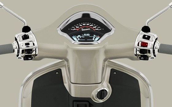 Verleihmotorrad Vespa GTS 310 vom Händler Gill Zweirad - Bild 4 Verleihmotorrad Vespa GTS 310 vom Händler Gill Zweirad - Bild 4