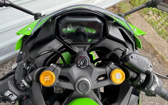 Verleihmotorrad Kawasaki Ninja ZX-4RR vom Händler Mansour Motorradtechnik - Bild 6 Verleihmotorrad Kawasaki Ninja ZX-4RR vom Händler Mansour Motorradtechnik - Bild 6