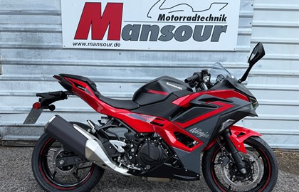 Leihmotorrad Kawasaki Ninja 500 SE