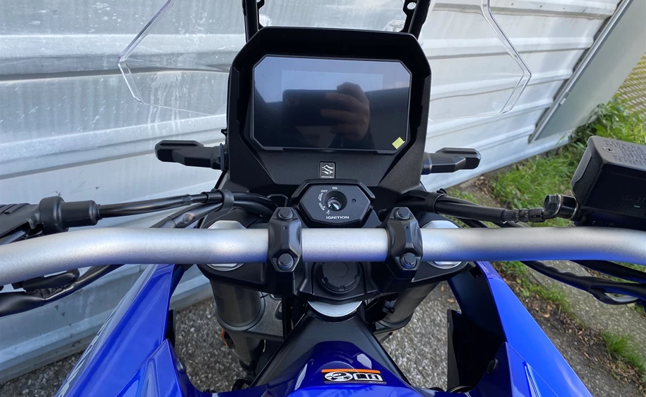 Verleihmotorrad Suzuki V-Strom 800 vom Händler Mansour Motorradtechnik Bild 6: Verleihmotorrad Suzuki V-Strom 800 vom Händler Mansour Motorradtechnik