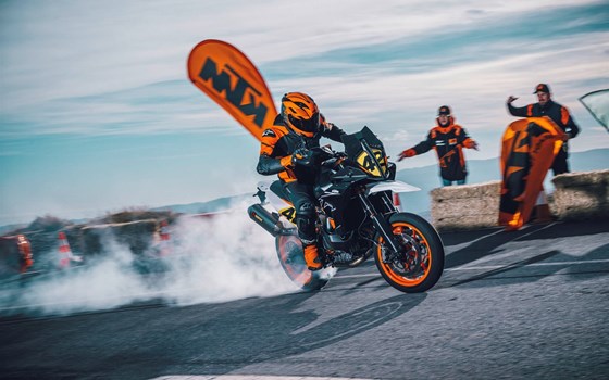 Verleihmotorrad KTM 890 SMT vom Händler Euro Motors Graz Motorradhandels GmbH - Bild 14