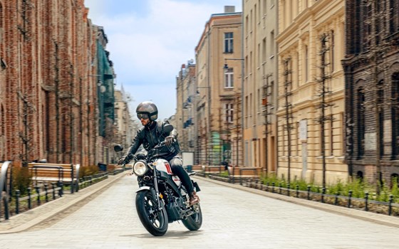 Verleihmotorrad Yamaha XSR125 vom Händler Zibulla KFZ Service GmbH - Bild 7 Verleihmotorrad Yamaha XSR125 vom Händler Zibulla KFZ Service GmbH - Bild 7