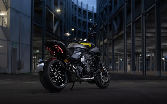 Verleihmotorrad Ducati Diavel V4 vom Händler DUCATI München Parsdorf DWM Performance Center GmbH - Bild 3 Verleihmotorrad Ducati Diavel V4 vom Händler DUCATI München Parsdorf DWM Performance Center GmbH - Bild 3