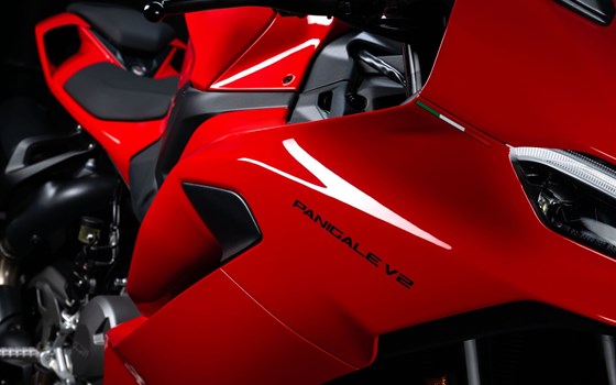 Verleihmotorrad Ducati Panigale V2 vom Händler DUCATI München Parsdorf DWM Performance Center GmbH - Bild 6 Verleihmotorrad Ducati Panigale V2 vom Händler DUCATI München Parsdorf DWM Performance Center GmbH - Bild 6