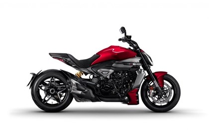 Leihmotorrad Ducati XDiavel V4 Leihmotorrad Ducati XDiavel V4