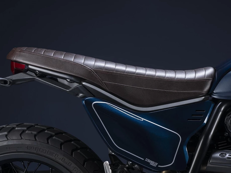 Verleihmotorrad Ducati Scrambler Nightshift vom Händler März Motorradhandel GmbH Bild 4: Verleihmotorrad Ducati Scrambler Nightshift vom Händler März Motorradhandel GmbH