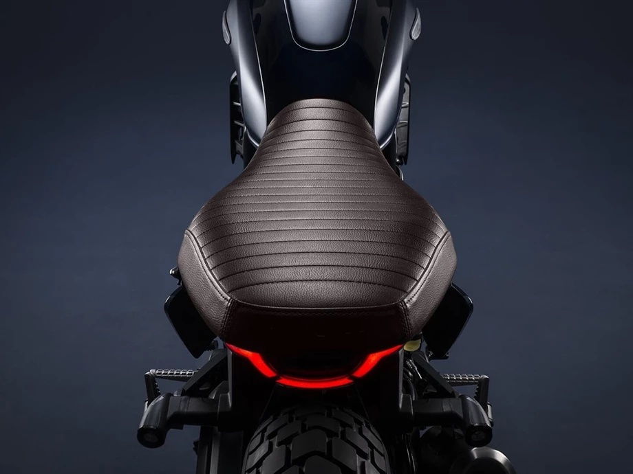 Verleihmotorrad Ducati Scrambler Nightshift vom Händler März Motorradhandel GmbH Bild 5: Verleihmotorrad Ducati Scrambler Nightshift vom Händler März Motorradhandel GmbH