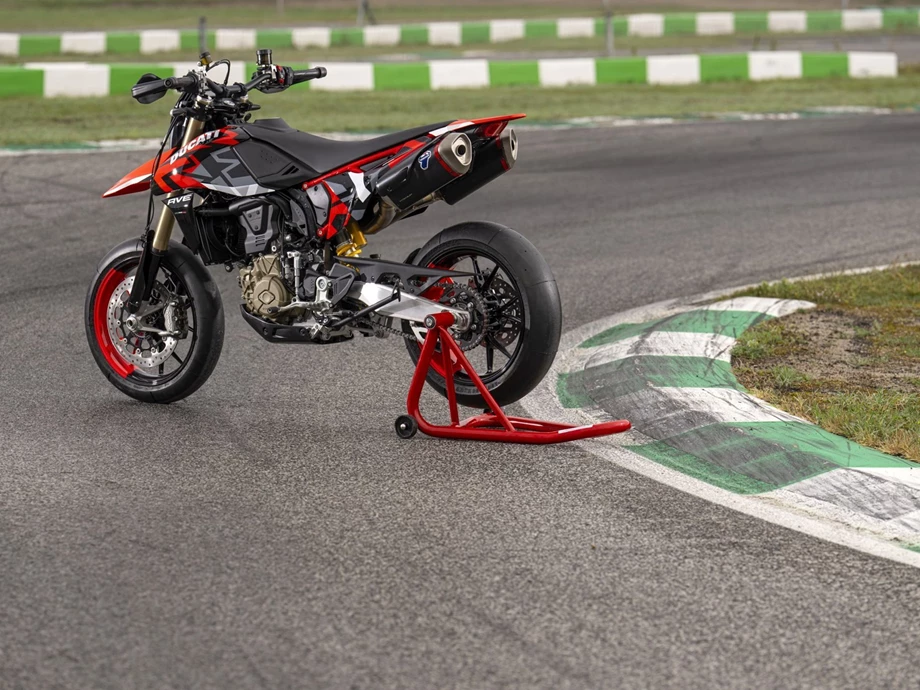 Verleihmotorrad Ducati Hypermotard 698 Mono RVE vom Händler März Motorradhandel GmbH Bild 9: Verleihmotorrad Ducati Hypermotard 698 Mono RVE vom Händler März Motorradhandel GmbH