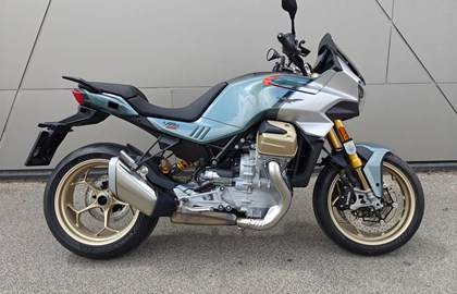 Leihmotorrad Moto Guzzi V100 Mandello S