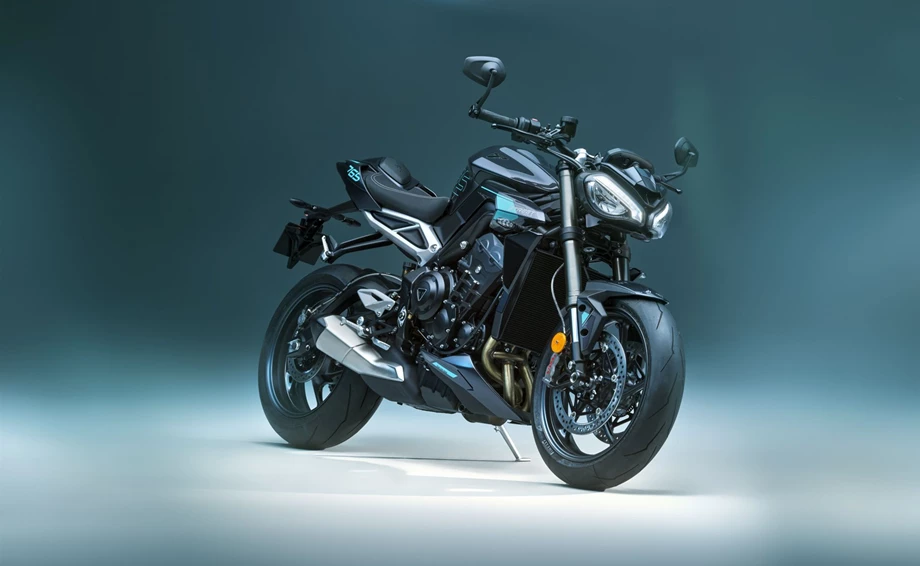 Verleihmotorrad Triumph Street Triple 765 RS vom Händler Motorrad-Shop Kuhnert Bild 2: Verleihmotorrad Triumph Street Triple 765 RS vom Händler Motorrad-Shop Kuhnert