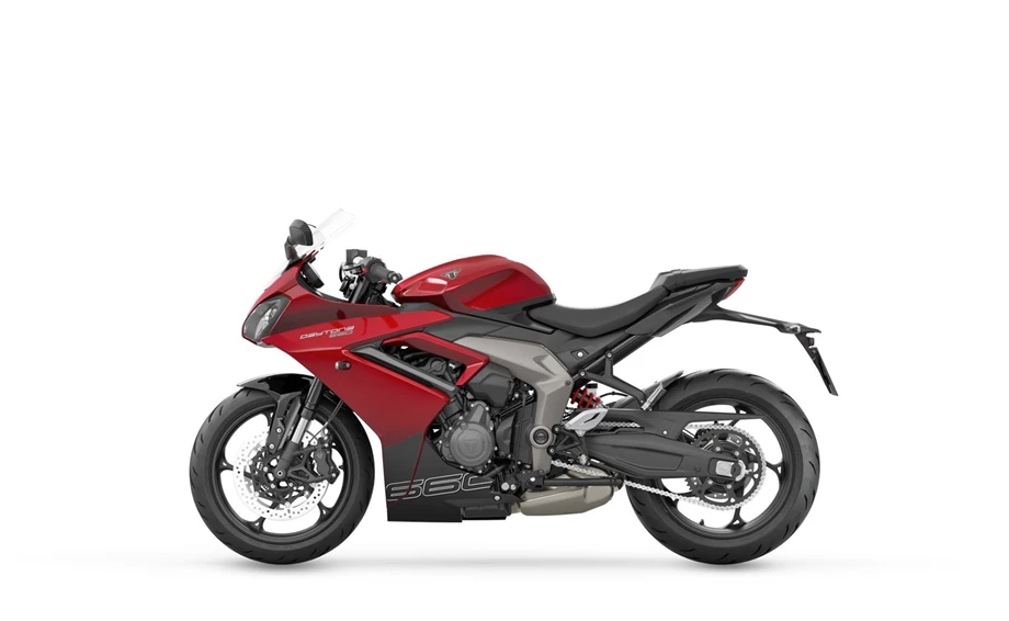 Verleihmotorrad Triumph Daytona 660 vom Händler Motorrad-Shop Kuhnert Bild 15: Verleihmotorrad Triumph Daytona 660 vom Händler Motorrad-Shop Kuhnert
