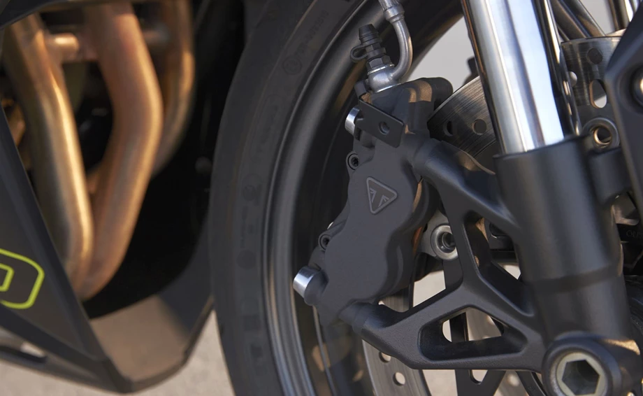Verleihmotorrad Triumph Daytona 660 vom Händler Motorrad-Shop Kuhnert Bild 9: Verleihmotorrad Triumph Daytona 660 vom Händler Motorrad-Shop Kuhnert