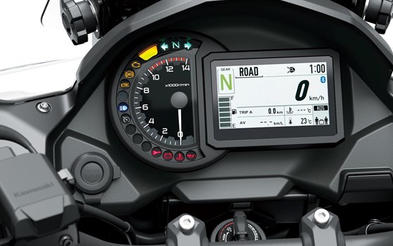 Verleihmotorrad Kawasaki Versys 1100 SE vom Händler Motorrad-HOLZNER - Bild 9 Verleihmotorrad Kawasaki Versys 1100 SE vom Händler Motorrad-HOLZNER - Bild 9