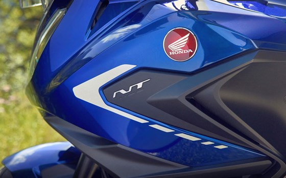 Verleihmotorrad Honda NT1100 vom Händler GST Berlin Dreilinden GmbH - Bild 5 Verleihmotorrad Honda NT1100 vom Händler GST Berlin Dreilinden GmbH - Bild 5