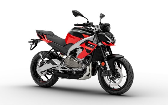 Verleihmotorrad Aprilia Tuono 457 vom Händler derMotorradladen.de by Exakta GmbH - Bild 2 Verleihmotorrad Aprilia Tuono 457 vom Händler derMotorradladen.de by Exakta GmbH - Bild 2