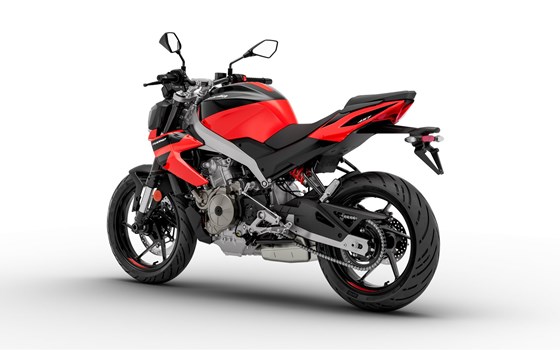 Verleihmotorrad Aprilia Tuono 457 vom Händler derMotorradladen.de by Exakta GmbH - Bild 5 Verleihmotorrad Aprilia Tuono 457 vom Händler derMotorradladen.de by Exakta GmbH - Bild 5